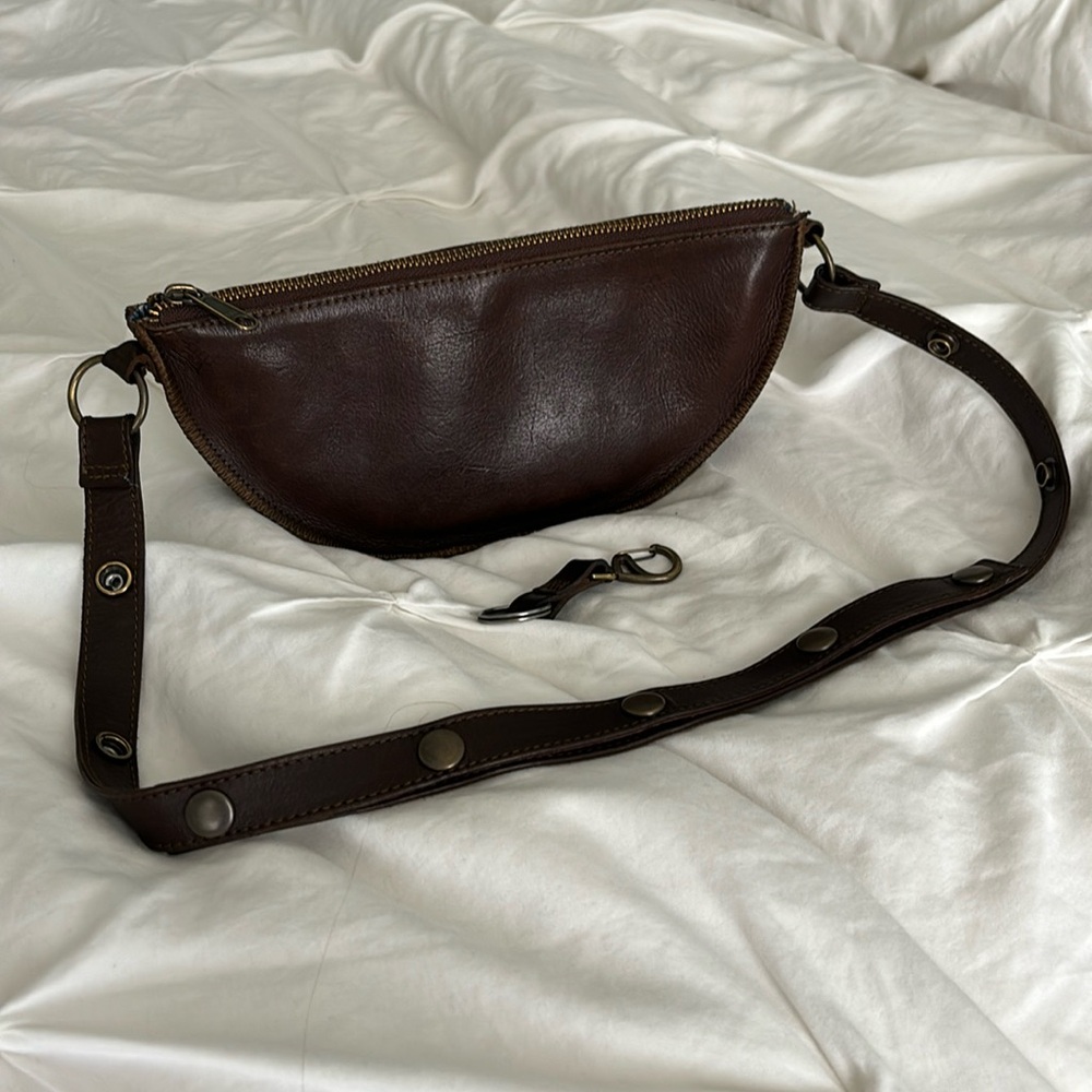 Lyons Leather “original” Bee 🐝